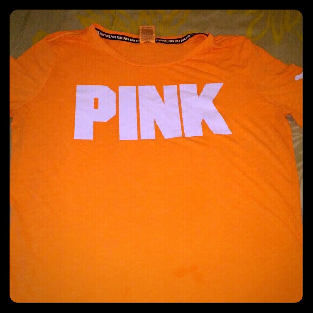 ✨🔥V.S. PINK T-SHIRT🔥✨